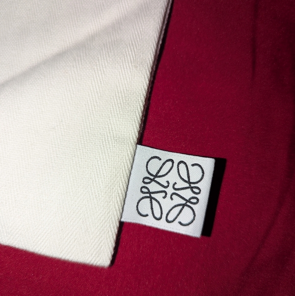 Loewe Dust Storage Bag With Drawstring and Care Booklet White 15" x 8"  EUC - Picture 3 of 6